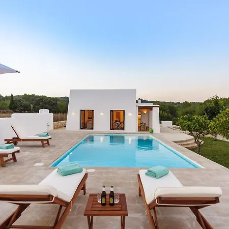 Charming In The Heart Of San Rafael Villa